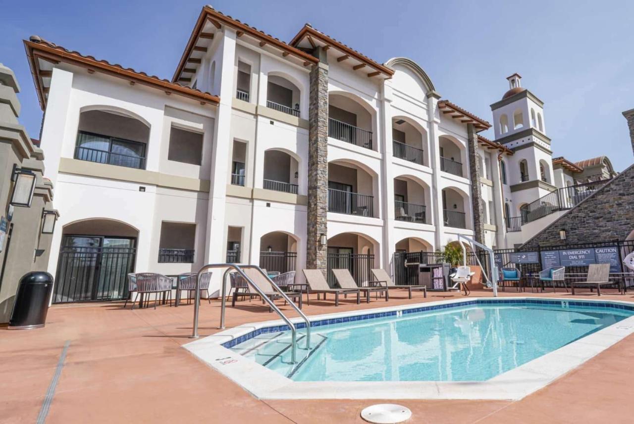 La Quinta Inn & Suites By Wyndham Santa Cruz Extérieur photo