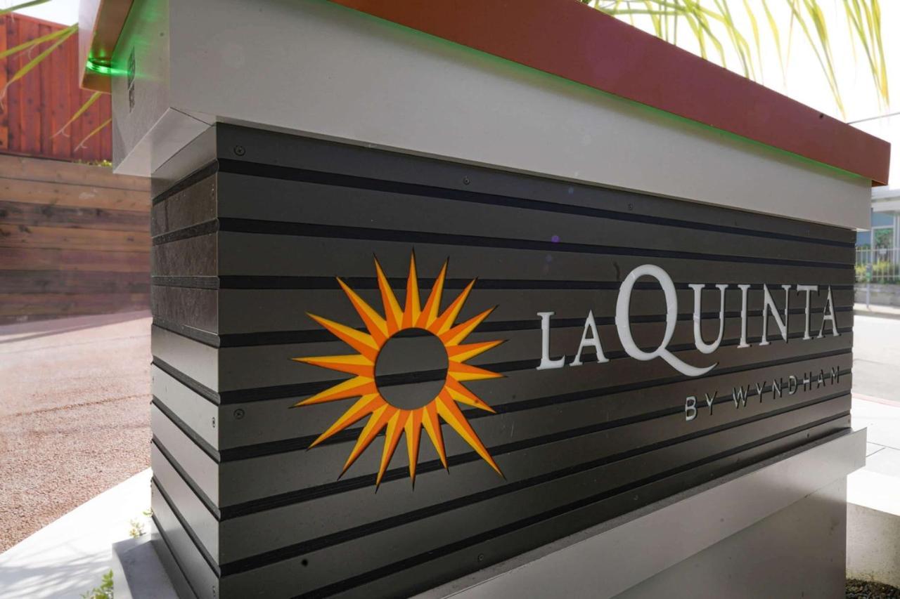 La Quinta Inn & Suites By Wyndham Santa Cruz Extérieur photo