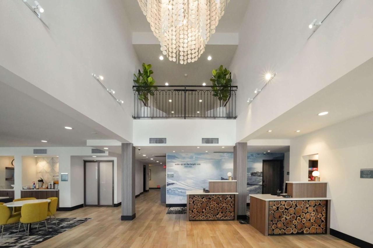 La Quinta Inn & Suites By Wyndham Santa Cruz Extérieur photo