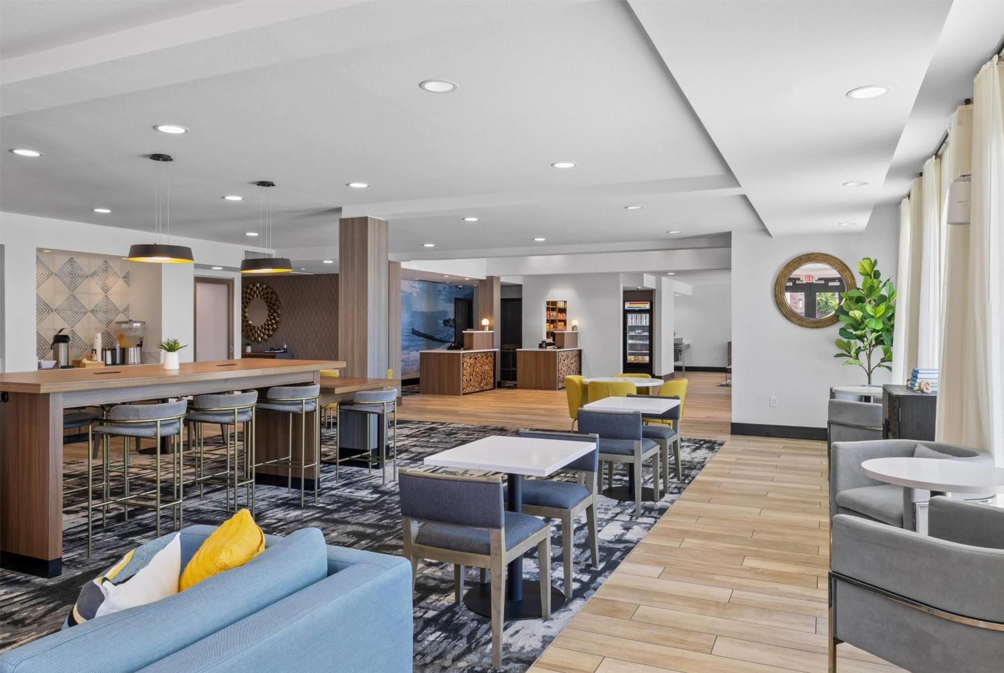 La Quinta Inn & Suites By Wyndham Santa Cruz Extérieur photo